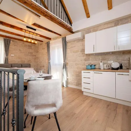 Casa Petric Apartment *